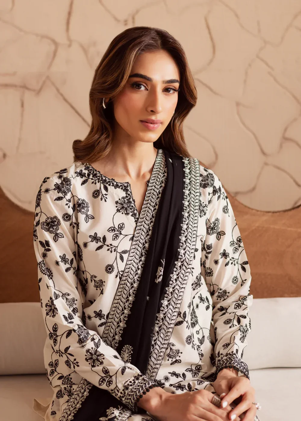 GULNAAR WHITE 3PCS - Image 6