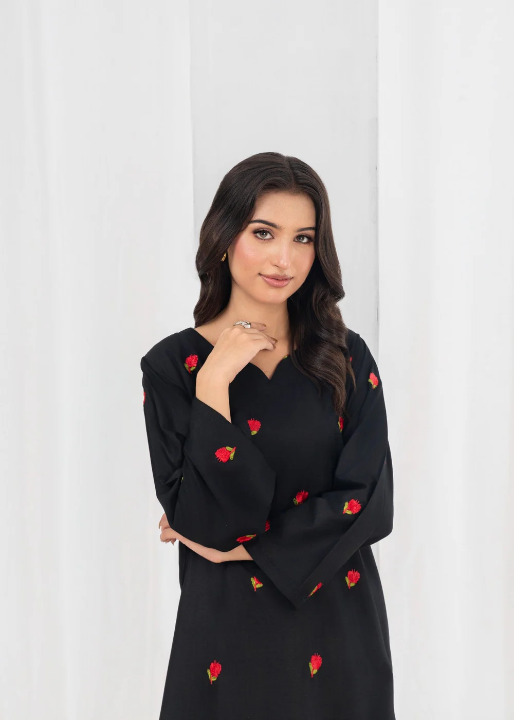 PETAL EMBROIDERED FARSHI 2PCS - Image 5